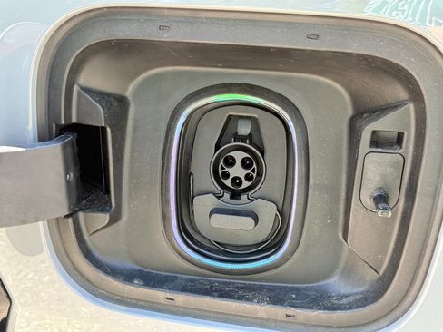 New 2025 Chevrolet Silverado EV RST image 17