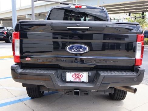 Used 2019 Ford F250 Lariat w/ Lariat Ultimate Package AWD/4WD image 6