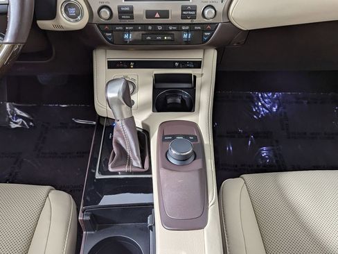 Used 2017 Lexus ES 350 w/ Premium Package image 37