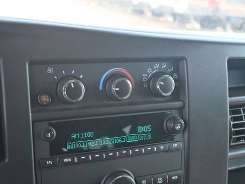 Used 2024 Chevrolet Express 3500 LT w/ LT Preferred Equipment Group RWD image 27