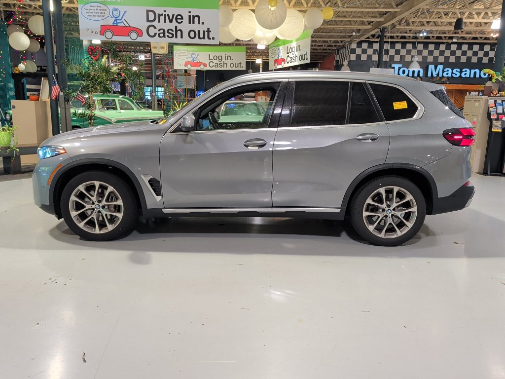 Used 2024 BMW X5 xDrive40i w/ Premium Package AWD/4WD image 14
