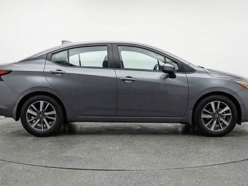 Used 2025 Nissan Versa SV image 11