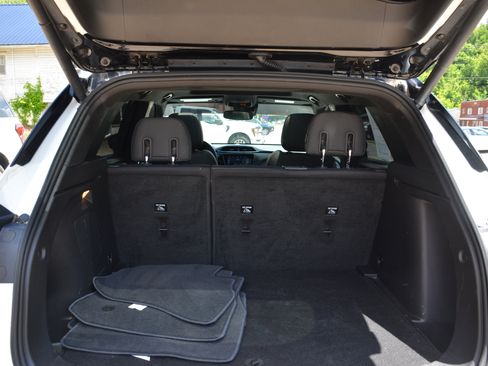 Used 2022 Chevrolet TrailBlazer RS w/ Sun and Liftgate Package AWD/4WD image 45