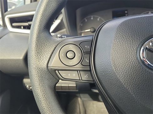 Used 2025 Toyota Corolla LE image 15