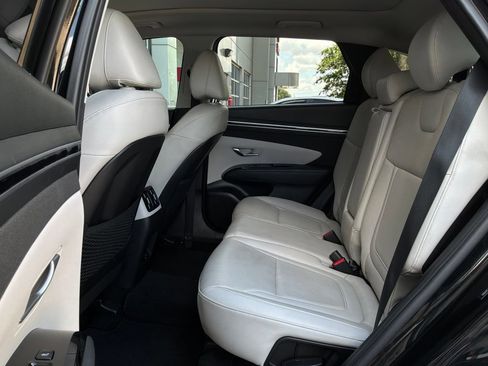 Used 2023 Hyundai Tucson Limited AWD/4WD image 12