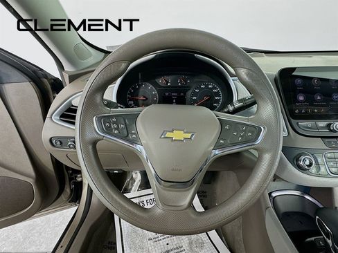 Used 2024 Chevrolet Malibu LT FWD image 15