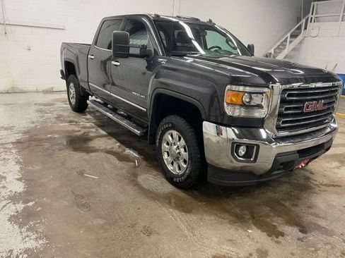 Used 2015 GMC Sierra 2500 SLE image 3