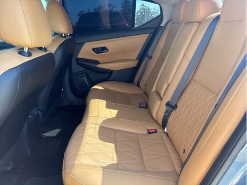 Used 2025 Nissan Sentra SV w/ SV Premium Package image 5