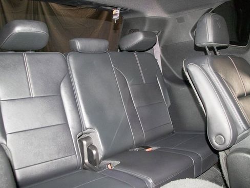 Used 2024 GMC Acadia Elevation image 19