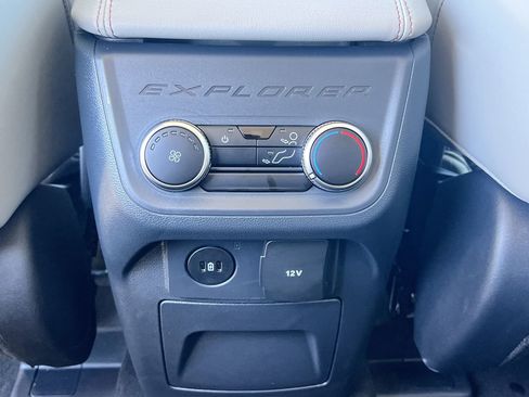 New 2026 Ford Explorer Active w/ Active Comfort Package RWD image 17