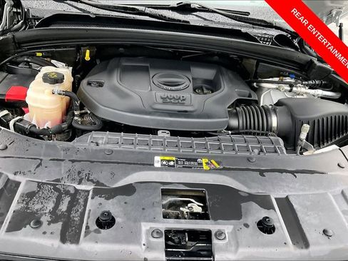 Used 2023 Jeep Grand Cherokee L Summit w/ Advanced Protech Group IV AWD/4WD image 9