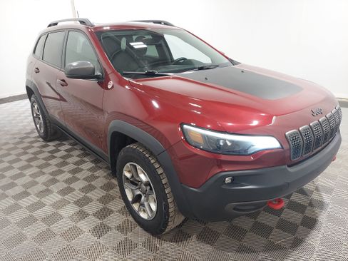 Used 2019 Jeep Cherokee Trailhawk AWD/4WD image 5