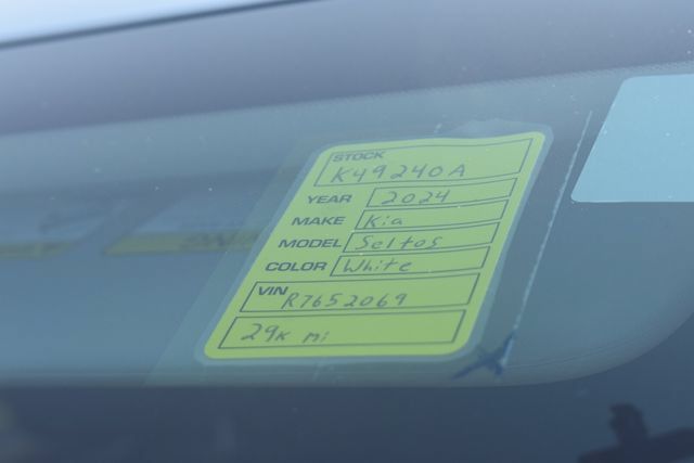 Used 2024 Kia Seltos S AWD/4WD image 34