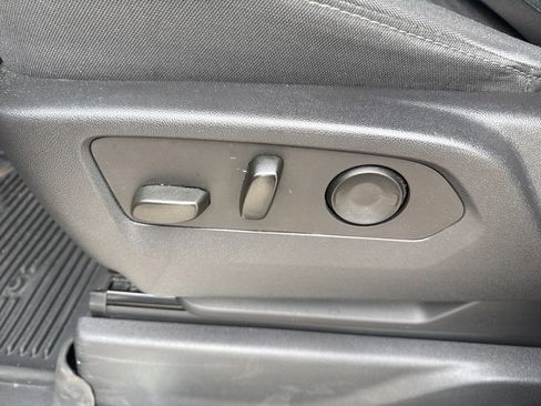 Used 2023 GMC Sierra 1500 Elevation image 17