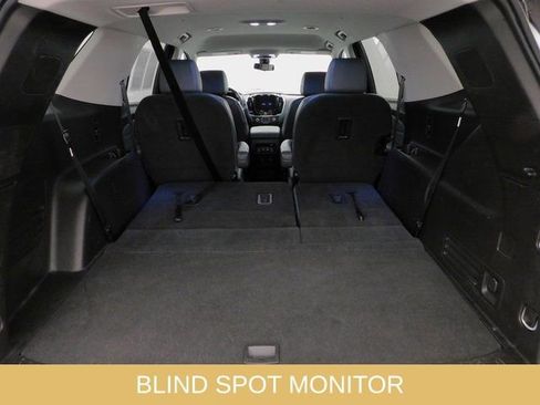 Used 2020 Chevrolet Traverse LT w/ LT Premium Package image 24