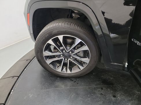 Used 2021 Jeep Grand Cherokee L Overland w/ Advanced Protech Group III AWD/4WD image 30