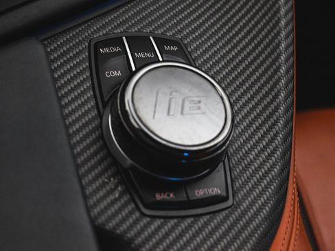 Used 2019 BMW i8 Coupe image 24