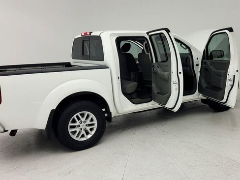Used 2017 Nissan Frontier SV w/ SV Value Truck Package RWD image 13