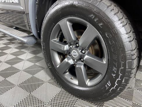 Used 2015 Nissan Titan SV w/ SV Value Truck Package image 11