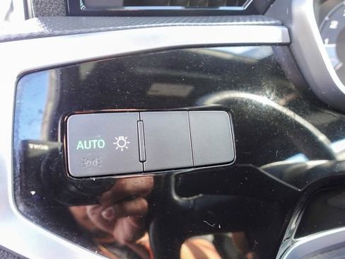 Used 2021 Audi Q3 2.0T Premium image 15