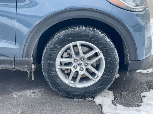 New 2026 Ford Explorer Active image 17