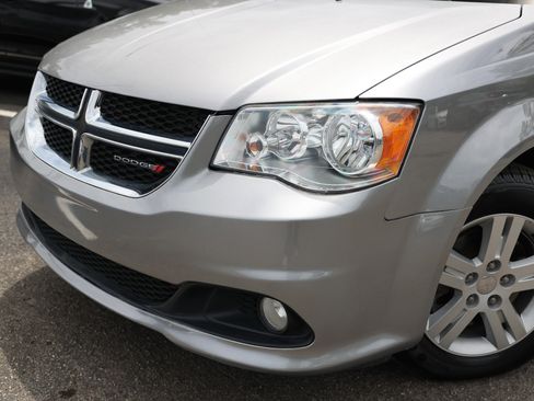 Used 2018 Dodge Grand Caravan SXT FWD image 24