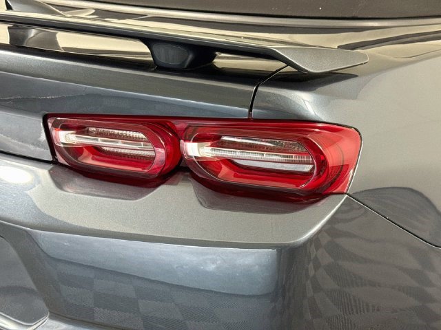 Used 2020 Chevrolet Camaro LT RWD image 31