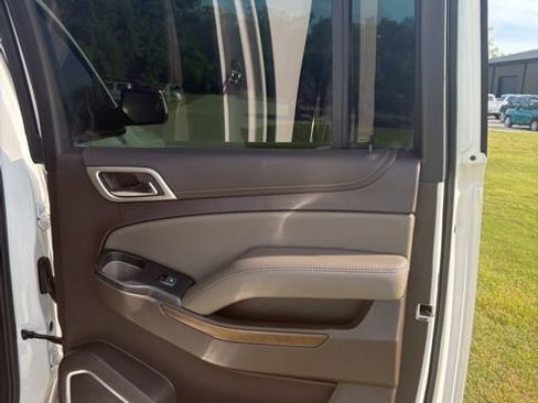 Used 2020 GMC Yukon XL Denali w/ Denali Ultimate Package AWD/4WD image 15