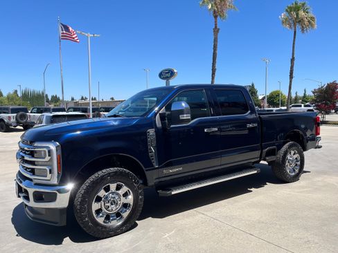 Used 2023 Ford F250 Lariat w/ Tow Technology Package AWD/4WD image 2