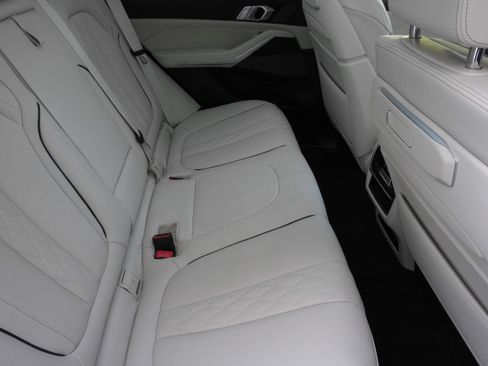 Used 2026 BMW X5 xDrive40i w/ Executive Package AWD/4WD image 40