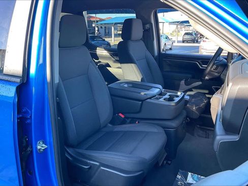 Used 2025 Chevrolet Silverado 1500 LT RWD image 8