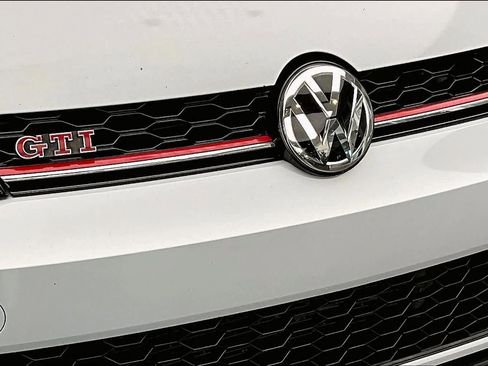 Used 2021 Volkswagen GTI SE image 30