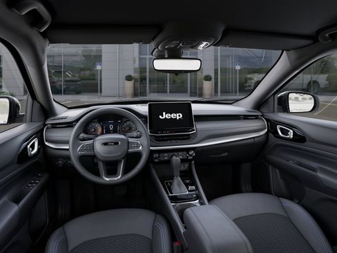 New 2026 Jeep Compass Latitude image 14