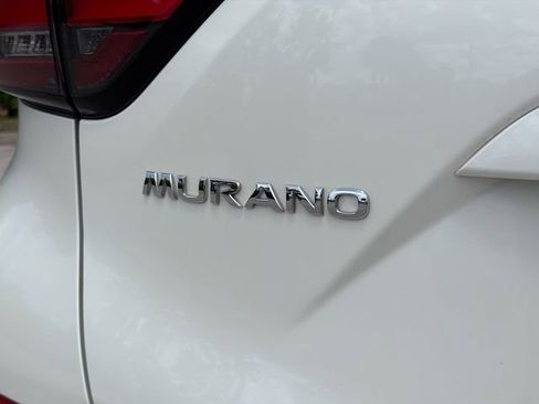 Used 2023 Nissan Murano SV FWD image 11