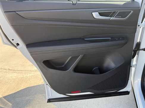 New 2026 Volkswagen Atlas Cross Sport SEL Premium R-Line image 22