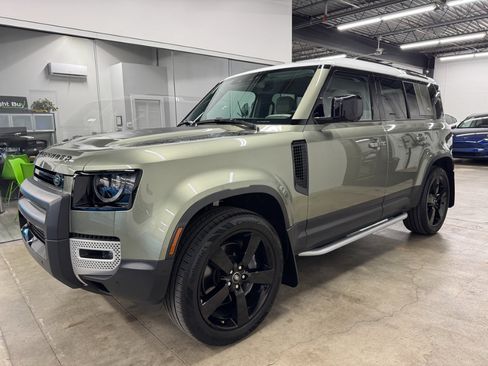 Used 2022 Land Rover Defender 110 SE image 1
