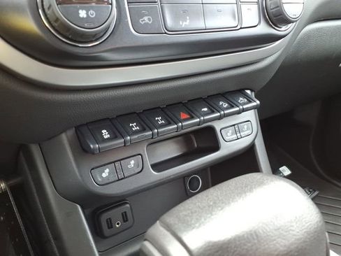 Used 2021 Chevrolet Colorado ZR2 image 27