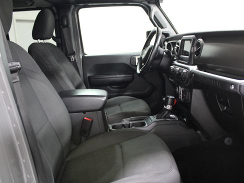 Used 2020 Jeep Wrangler Unlimited Sport S AWD/4WD image 24