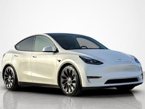 Used 2022 Tesla Model Y Performance image 7