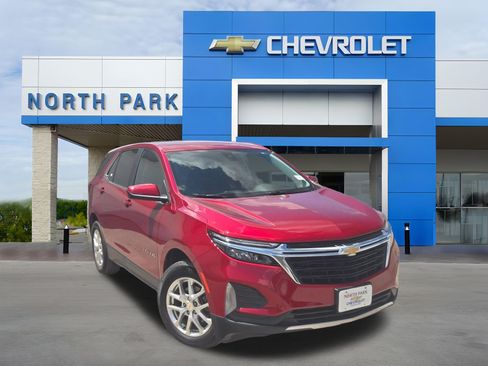 Used 2024 Chevrolet Equinox LT FWD image 1