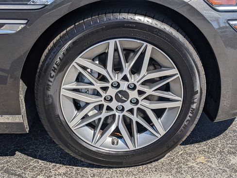 Used 2025 Genesis G80 2.5T image 9