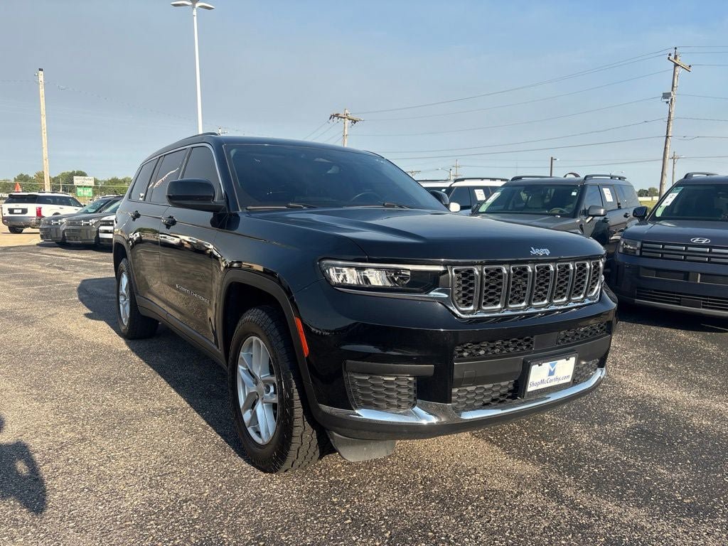 Used 2023 Jeep Grand Cherokee L Laredo AWD/4WD image 3