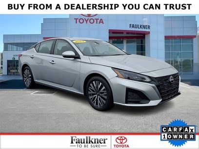 Used 2023 Nissan Altima 2.5 SV