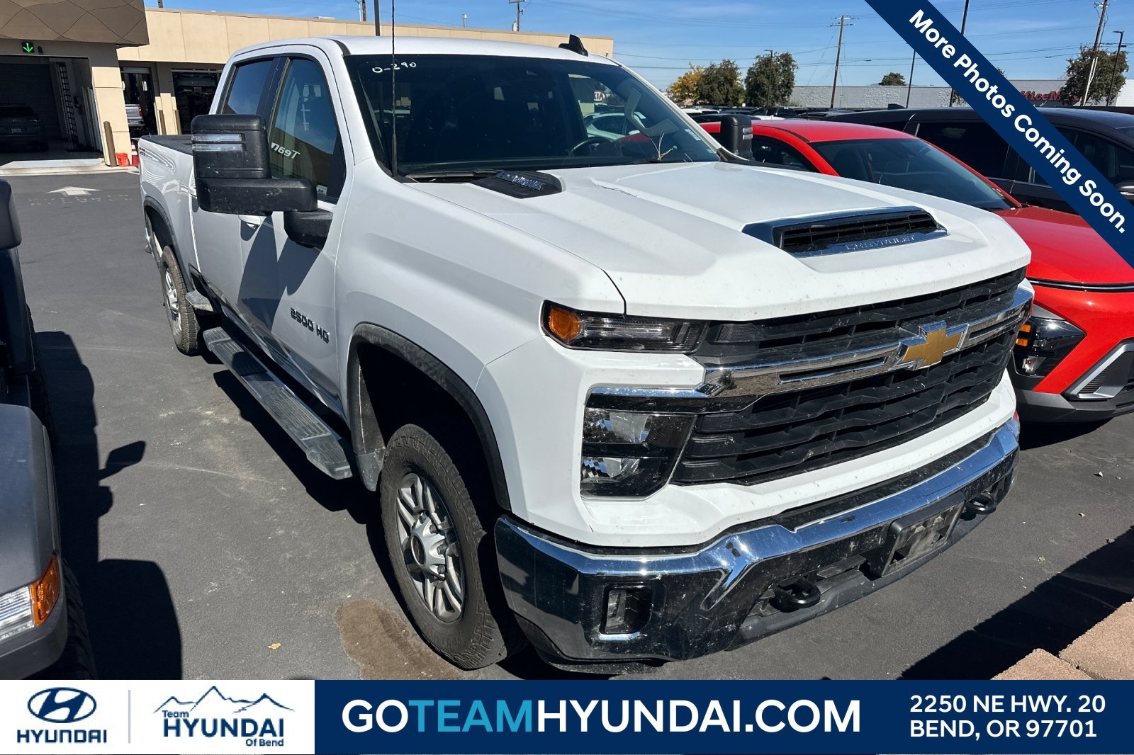 Used 2025 Chevrolet Silverado 2500 LT w/ Convenience Package AWD/4WD image 1