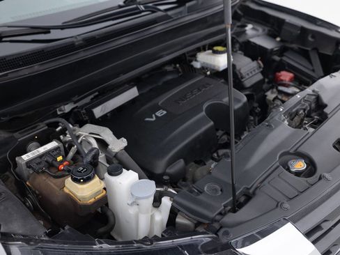 Used 2018 Nissan Pathfinder S AWD/4WD image 40