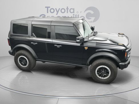 Used 2023 Ford Bronco Badlands w/ Sasquatch Package AWD/4WD image 19