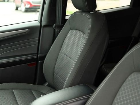 Used 2025 Ford Escape Active w/ Cold Weather Package AWD/4WD image 17
