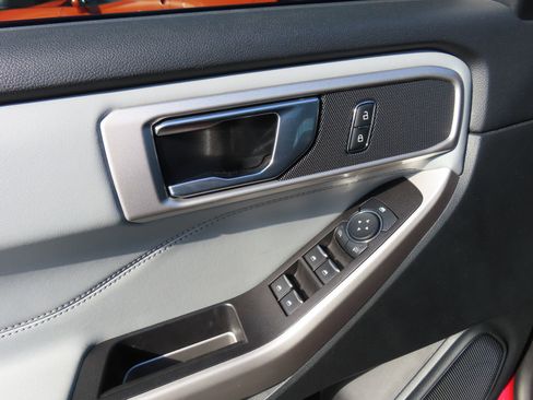 Used 2024 Ford Explorer XLT w/ Equipment Group 202A image 10