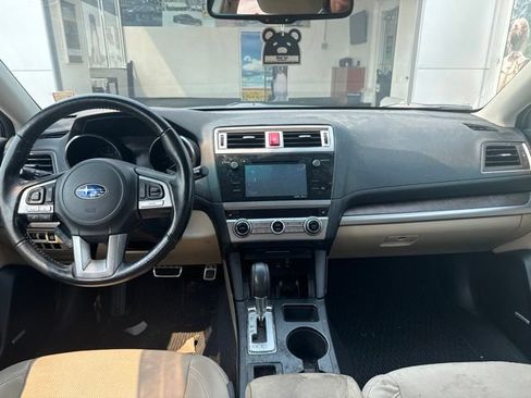 Used 2016 Subaru Outback 2.5i Limited AWD/4WD image 12