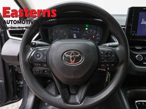Used 2023 Toyota Corolla LE FWD image 10
